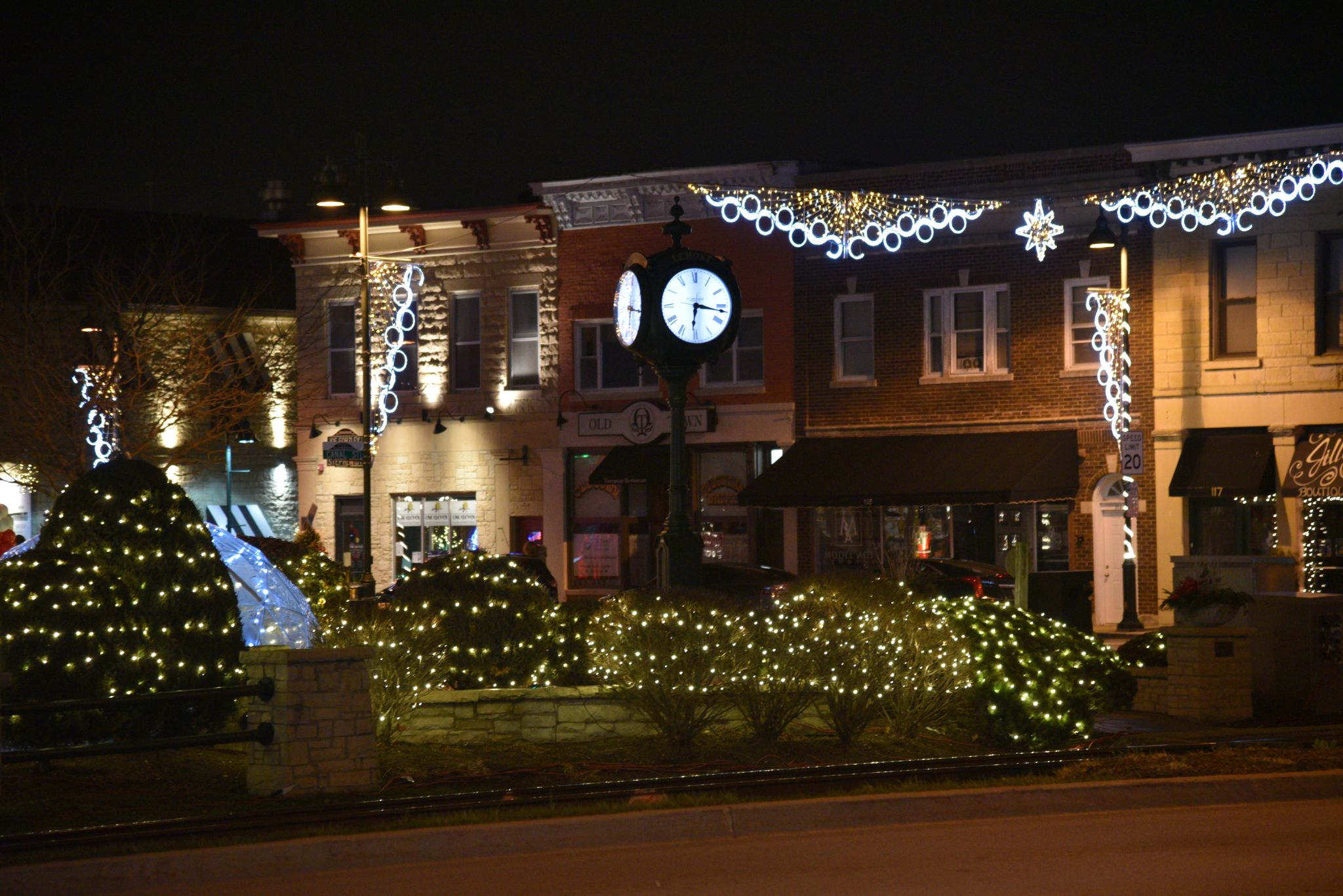 Lemont Downtown at Christmas