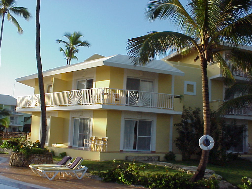 Dominican Republic Secrets 2003